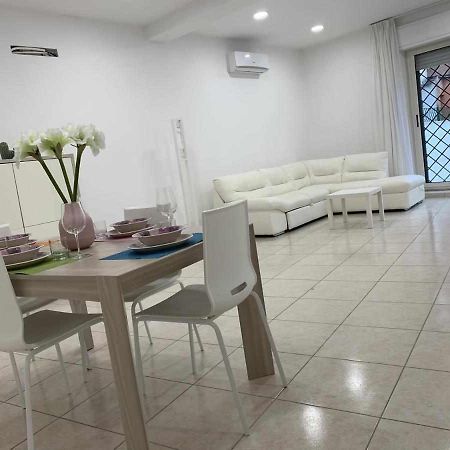 Mediterranean House Nettuno Apartment ภายนอก รูปภาพ