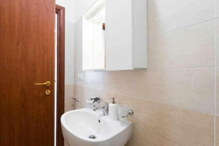 Mediterranean House Nettuno Apartment ภายนอก รูปภาพ